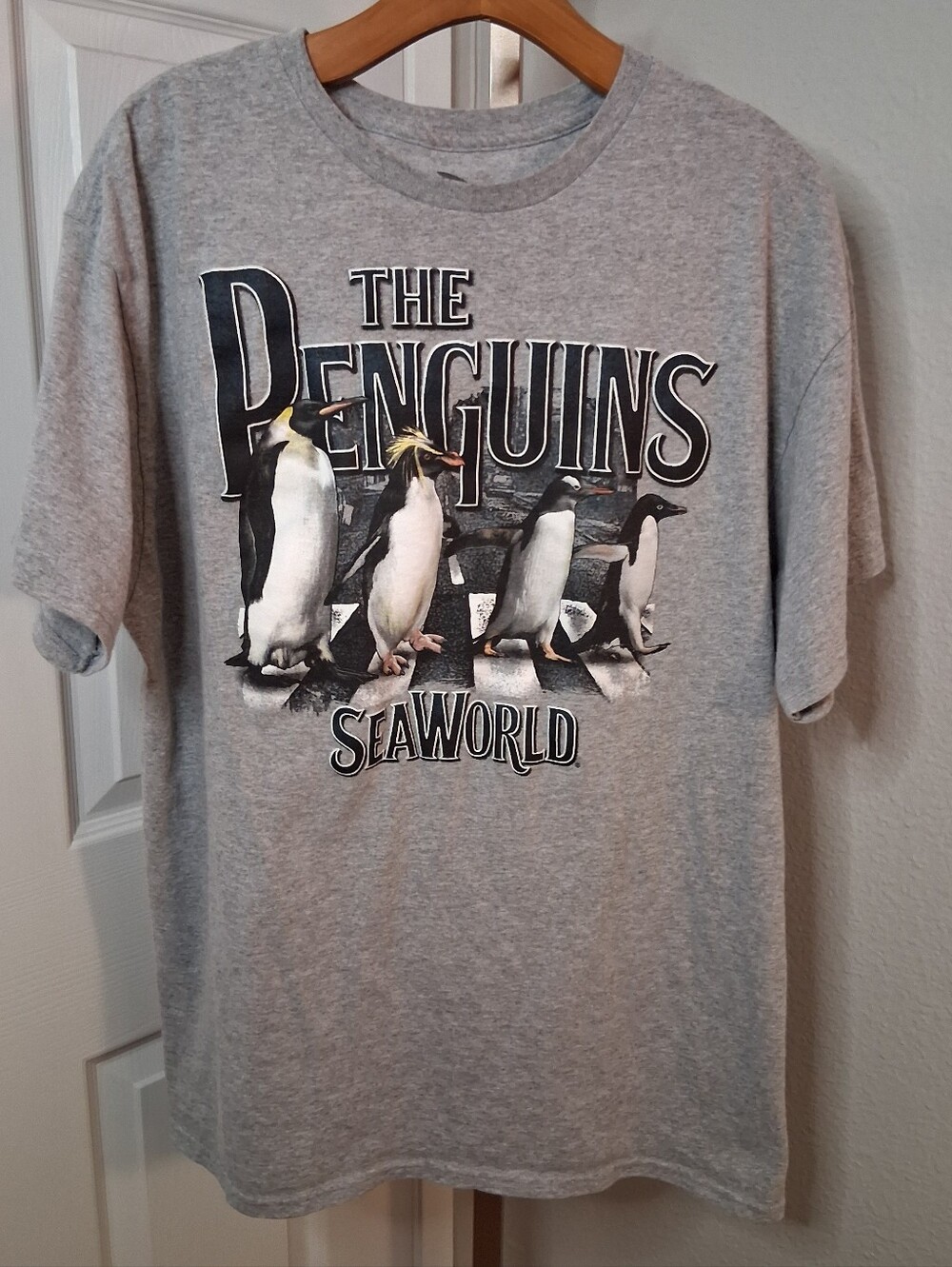 Sea World Penguin T Shirt Gray XL